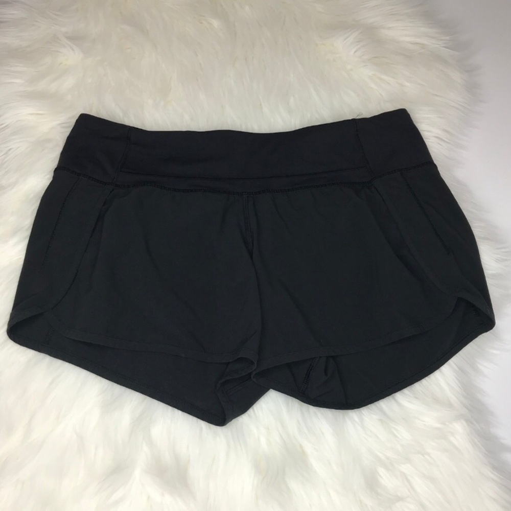 Lululemon 8 Black 4”